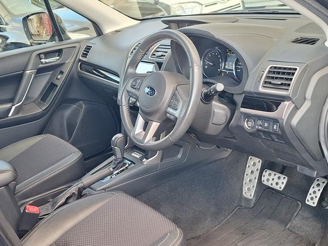 SUBARU FORESTER 2017